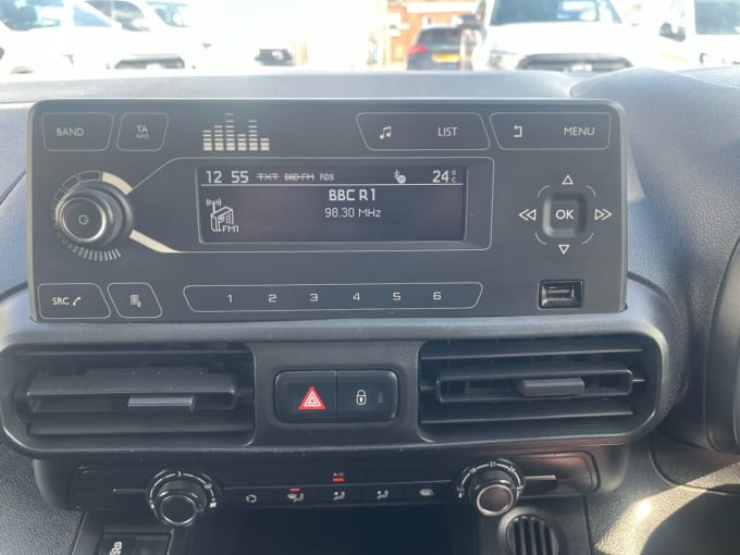 2025 Vauxhall Combo
