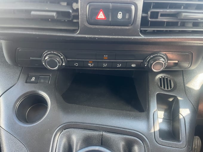 2025 Vauxhall Combo