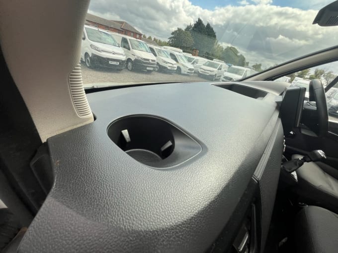 2025 Renault Trafic