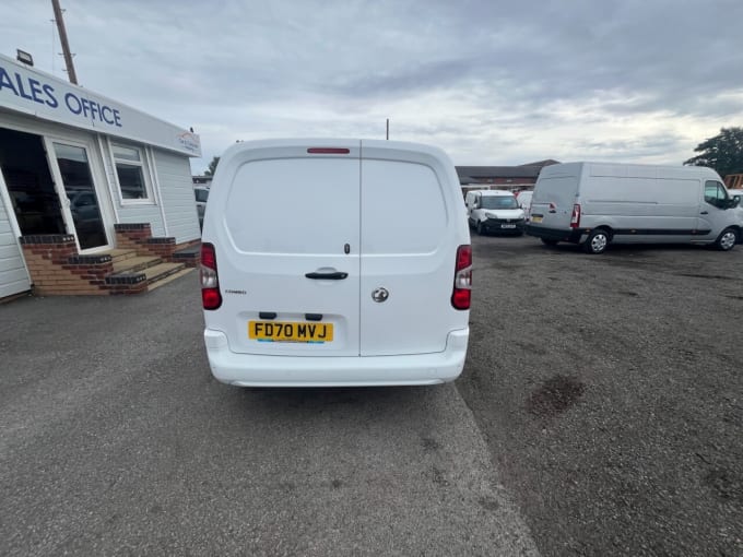 2025 Vauxhall Combo
