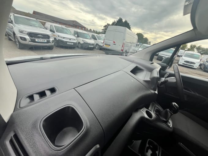 2025 Vauxhall Combo