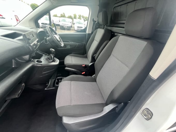 2025 Vauxhall Combo