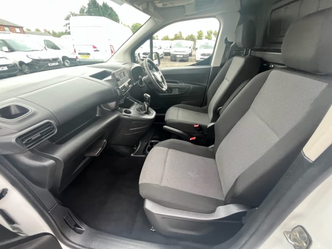 2025 Vauxhall Combo