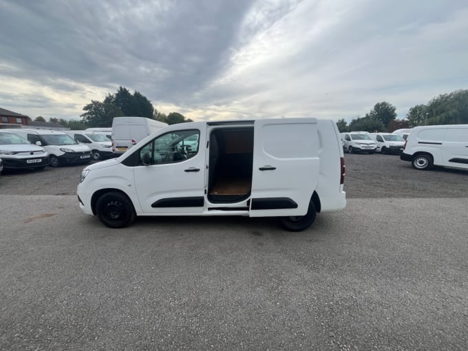 2025 Vauxhall Combo