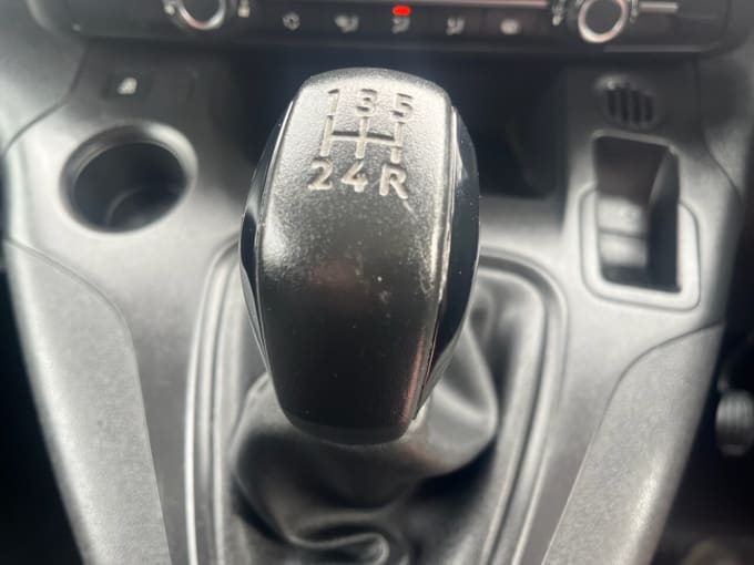 2025 Vauxhall Combo
