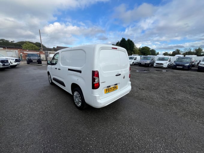 2025 Vauxhall Combo