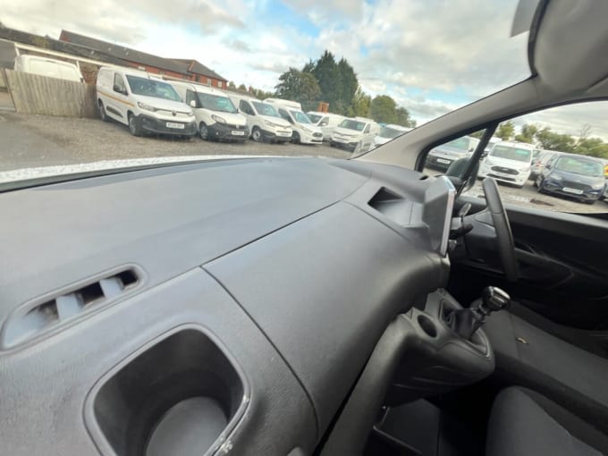 2025 Vauxhall Combo