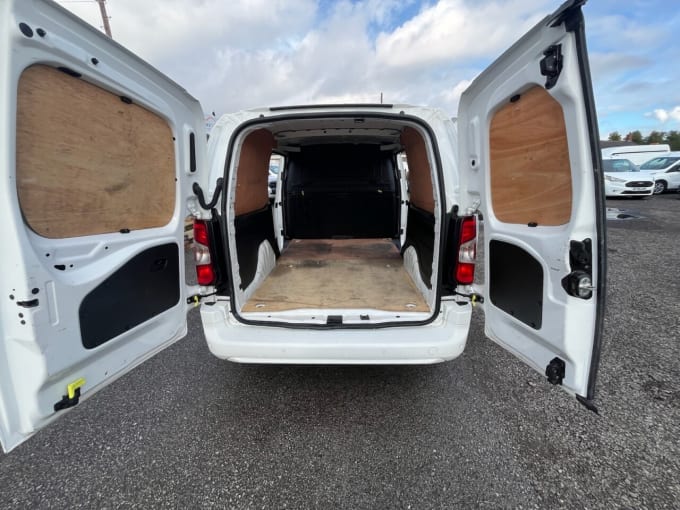 2025 Vauxhall Combo