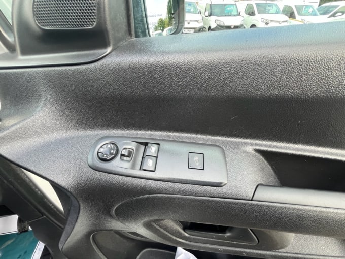 2025 Vauxhall Combo