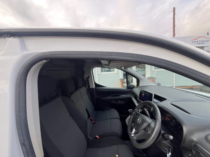 2025 Vauxhall Combo