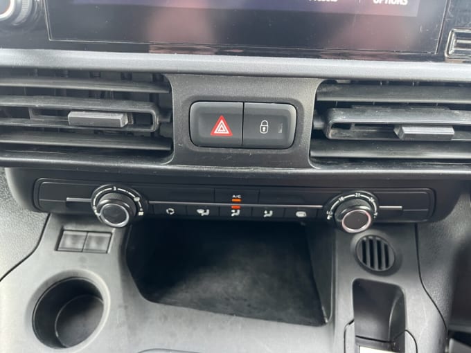 2025 Vauxhall Combo