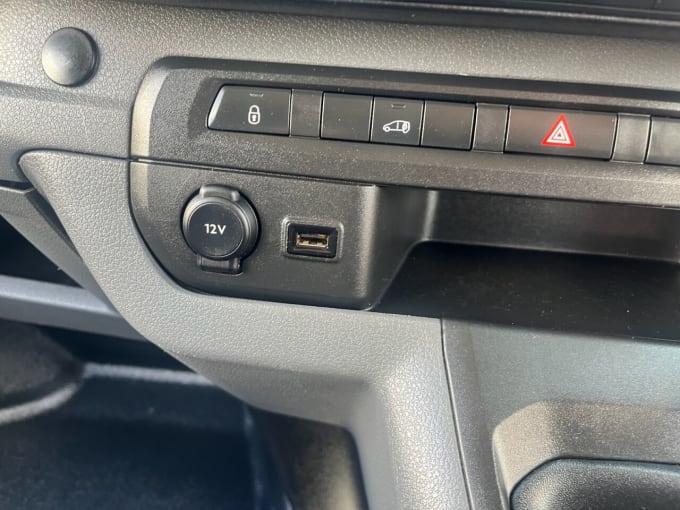 2025 Vauxhall Vivaro
