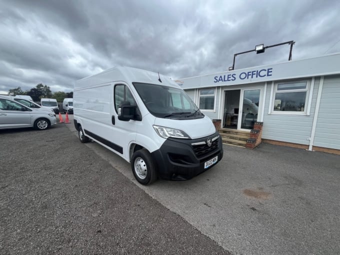 2025 Vauxhall Movano