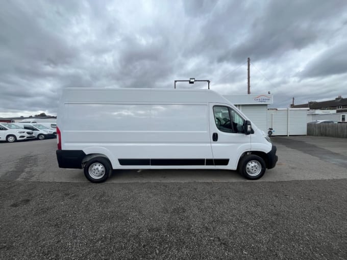 2025 Vauxhall Movano