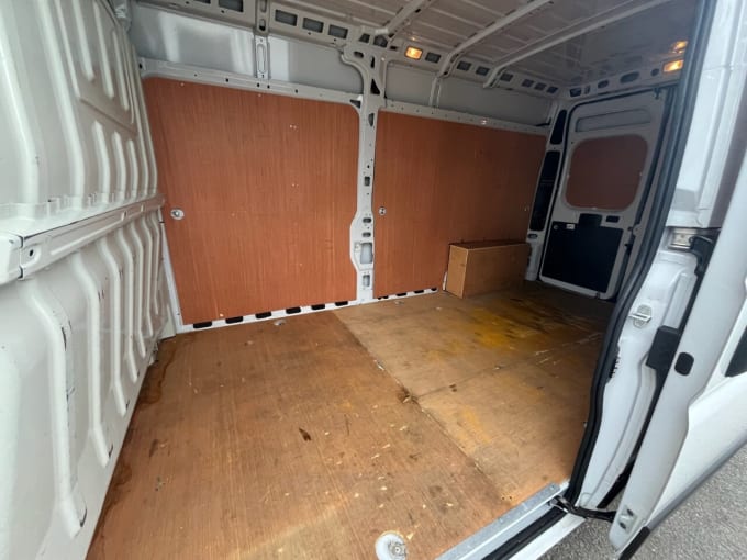 2025 Vauxhall Movano