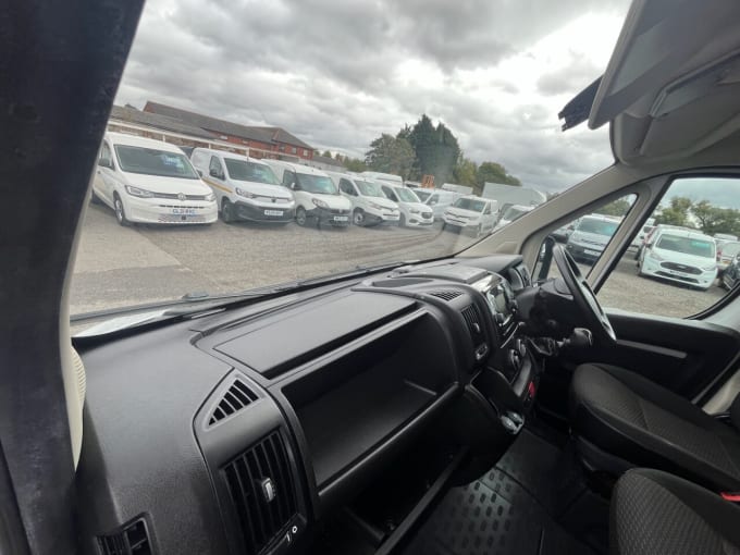 2025 Vauxhall Movano