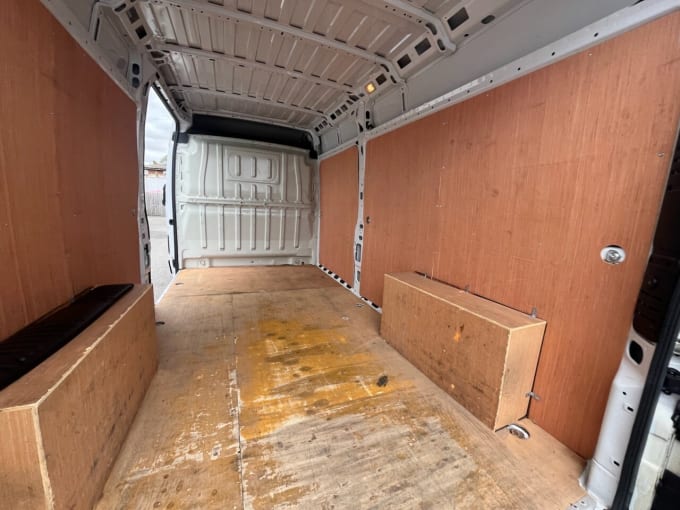 2025 Vauxhall Movano