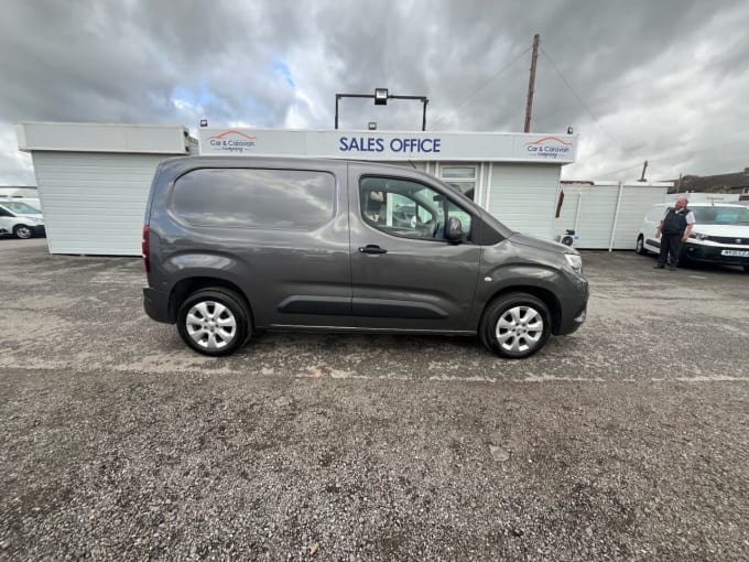2025 Vauxhall Combo
