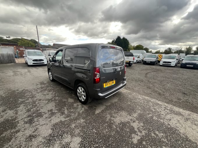 2025 Vauxhall Combo