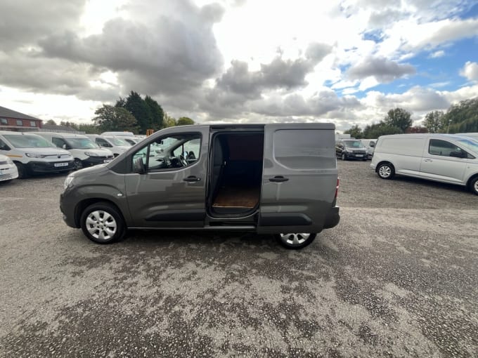 2025 Vauxhall Combo
