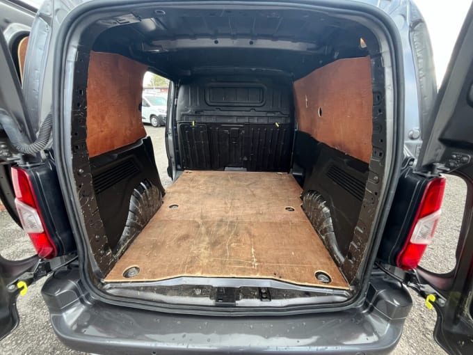 2025 Vauxhall Combo