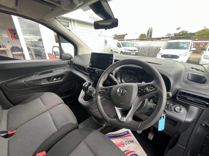 2025 Vauxhall Combo