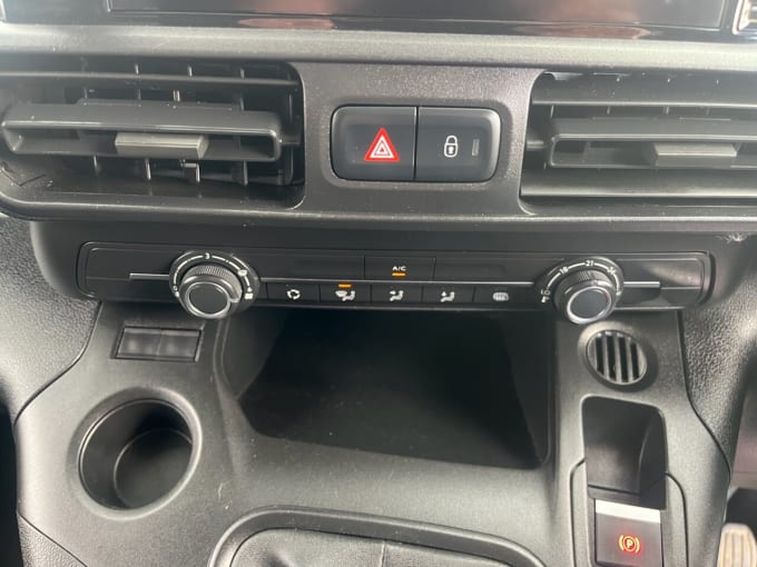 2025 Vauxhall Combo