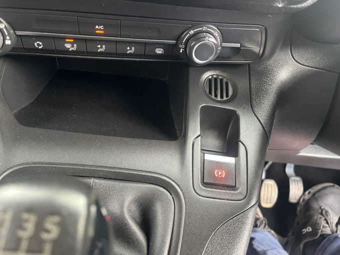 2025 Vauxhall Combo