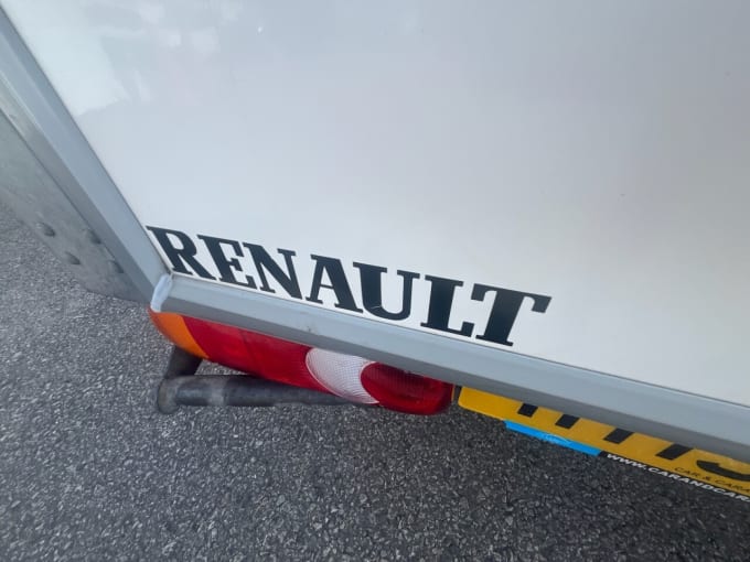 2025 Renault Master