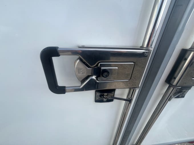 2025 Renault Master