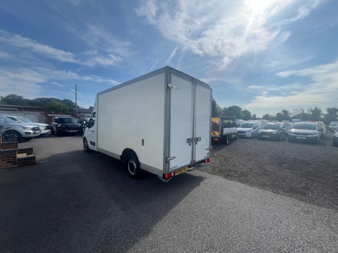 2025 Renault Master