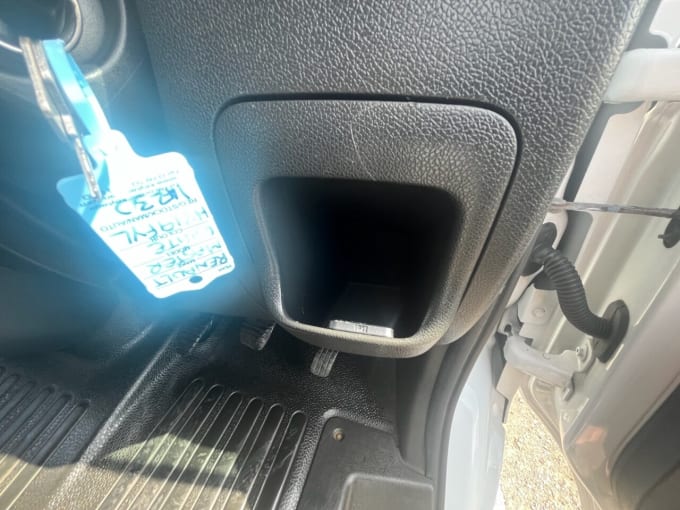 2025 Renault Master
