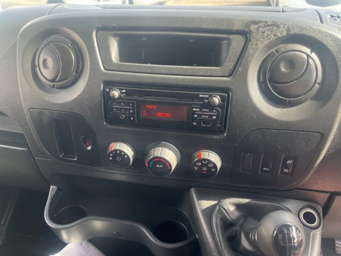 2025 Renault Master