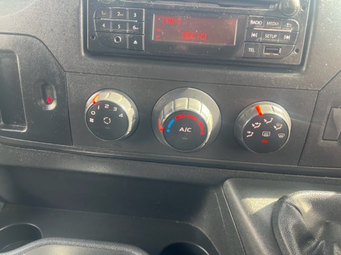 2025 Renault Master