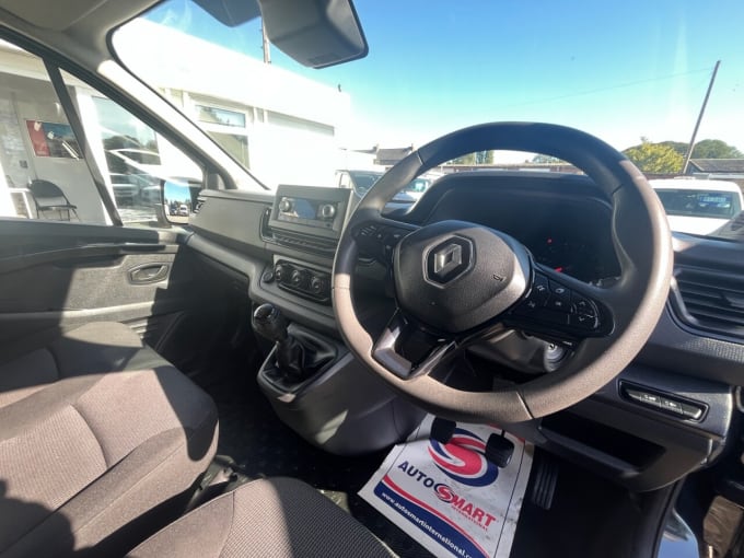 2025 Renault Trafic