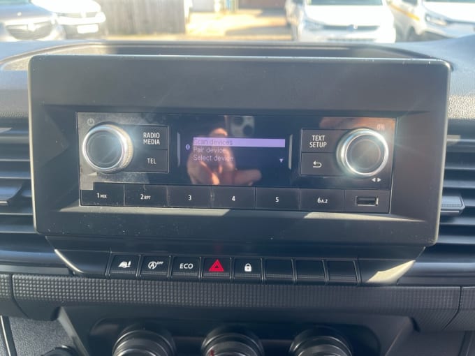 2025 Renault Trafic