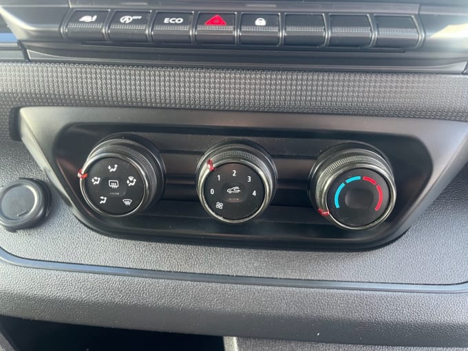 2025 Renault Trafic