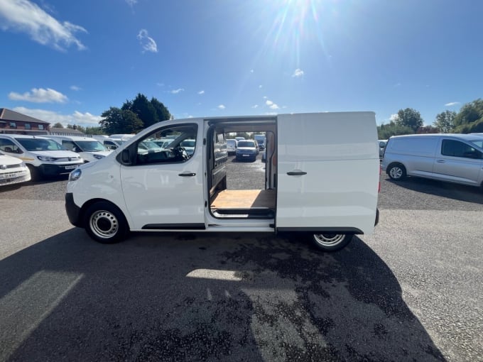 2025 Vauxhall Vivaro