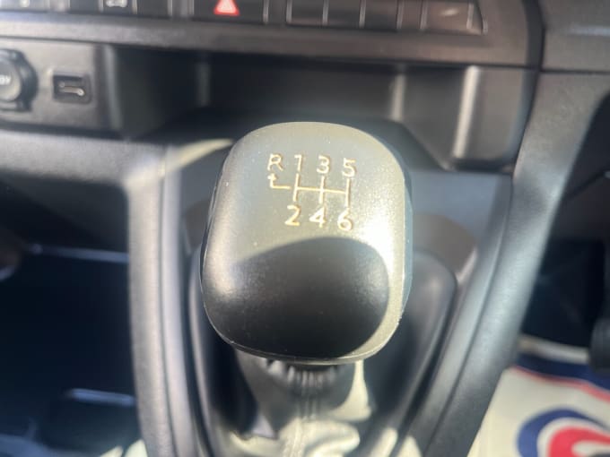 2025 Vauxhall Vivaro