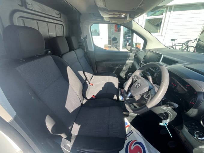 2025 Vauxhall Combo
