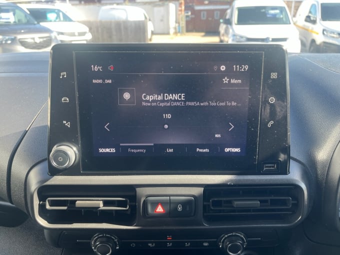 2025 Vauxhall Combo