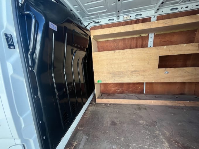 2025 Renault Master