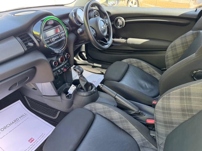 2014 Mini Hatch