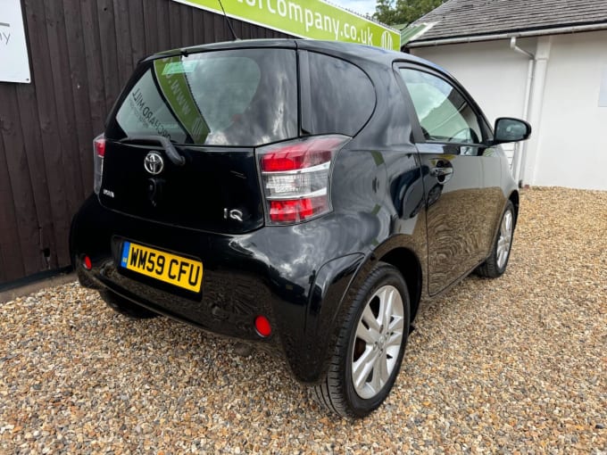 2010 Toyota Iq