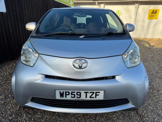 2010 Toyota Iq