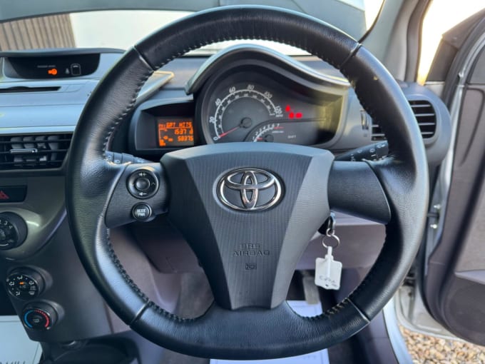 2010 Toyota Iq