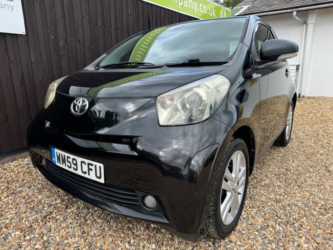 2010 Toyota Iq