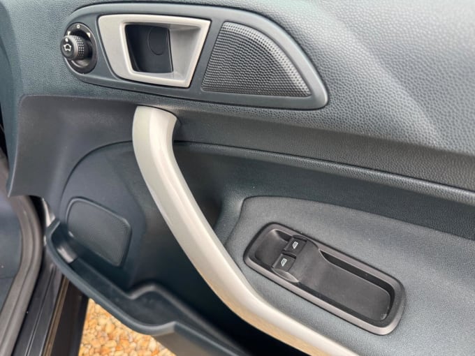 2011 Ford Fiesta