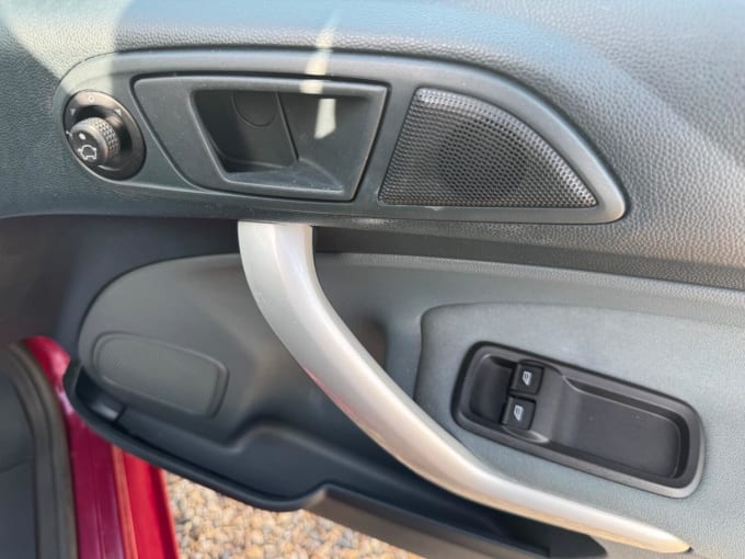 2011 Ford Fiesta