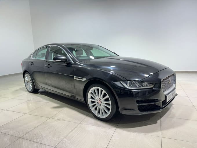 2025 Jaguar Xe